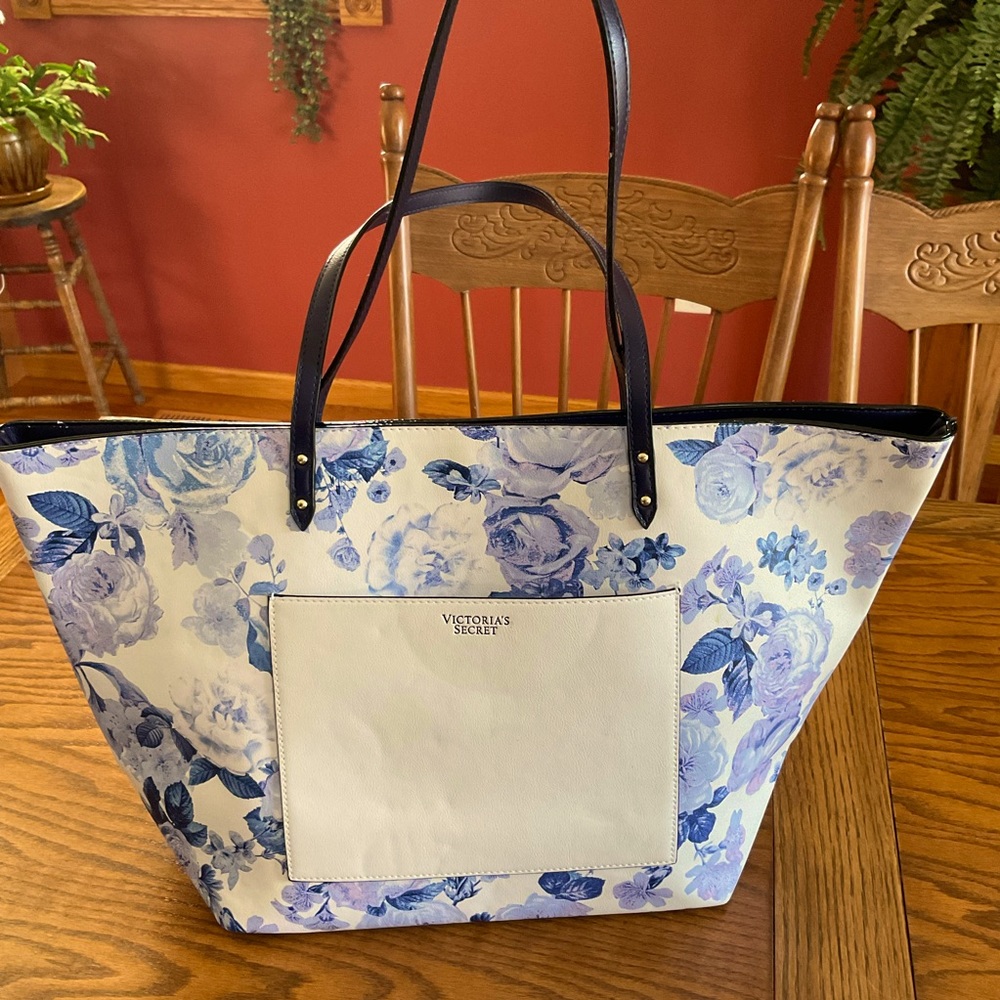 Victoria’s Secret Floral Getaway Weekender Carryall Tote Bag